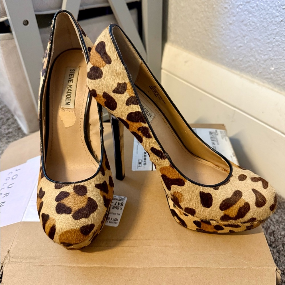 Steve Madden Leopard Print Real Cow Fur Platfrom Heels